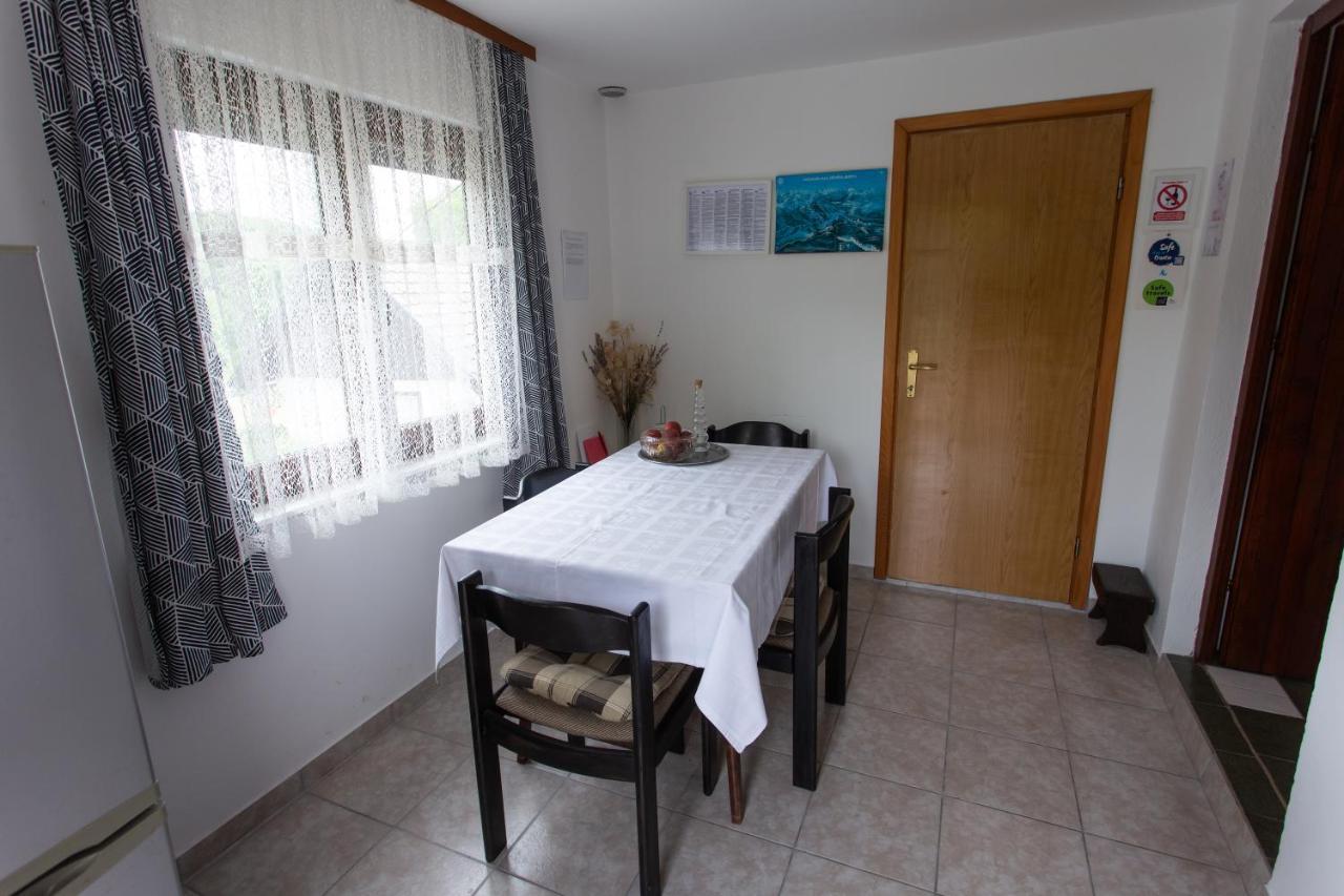 House Vranic Hotel Rakovica Bagian luar foto
