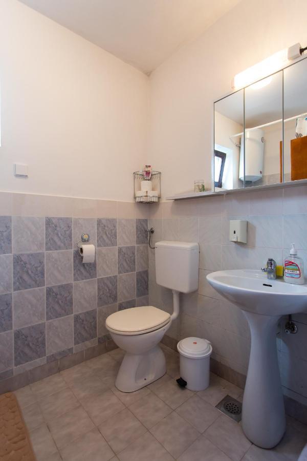 House Vranic Hotel Rakovica Bagian luar foto